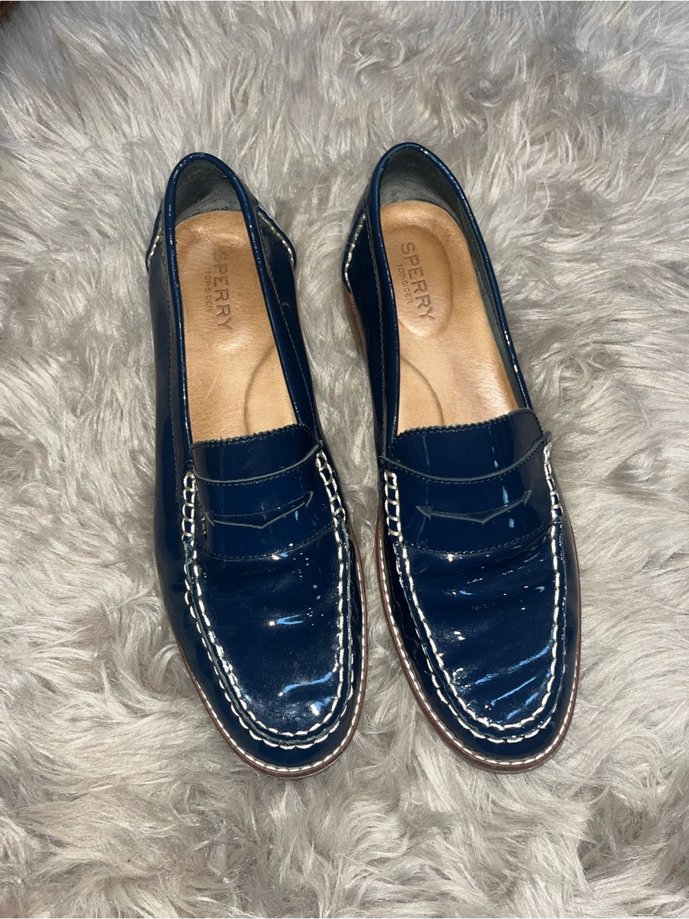 Sperry Women’s seaport penny sneaker navy crinkle patent leather size 10 VGUC - Picture 2 of 8